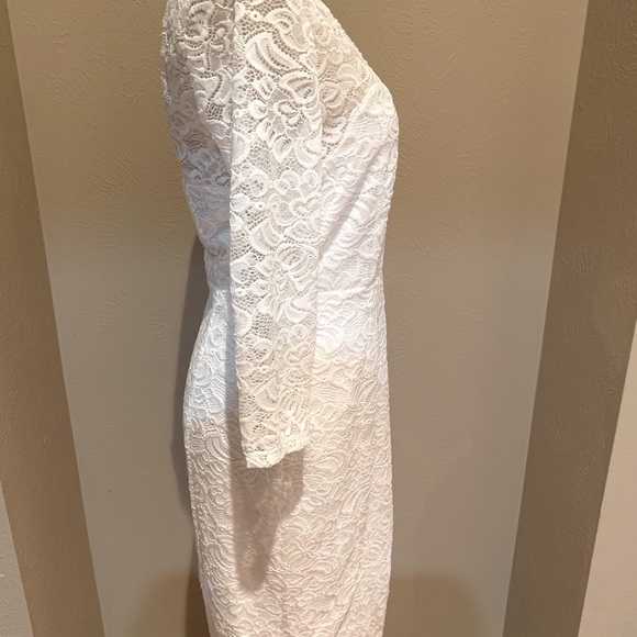 Bold Elements gown - Picture 8 of 11